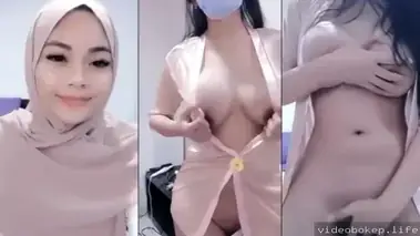 Cewek Kantor Nakal Bocor Video Colmek Sendiri